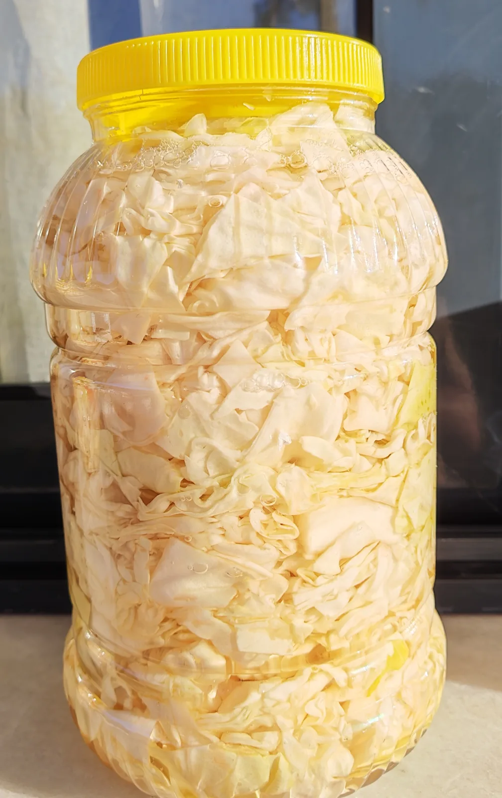 5 kg kavanozda beyaz lahana turşusu